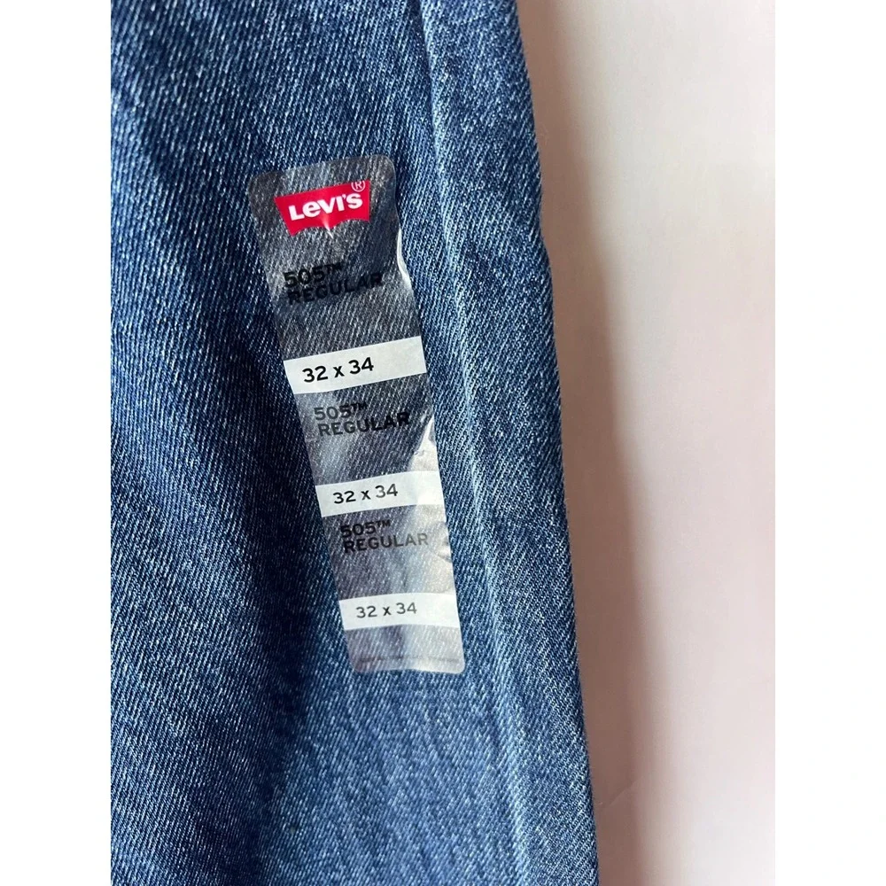 Levis 505 Regular Fit Jeans Mens 32x34 Medium Wash Blue Straight Leg NEW